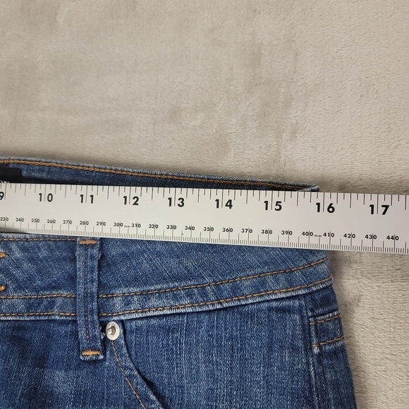 Hudson Malibu Cap Cuffed Capri Jeans - Picture 6 of 10